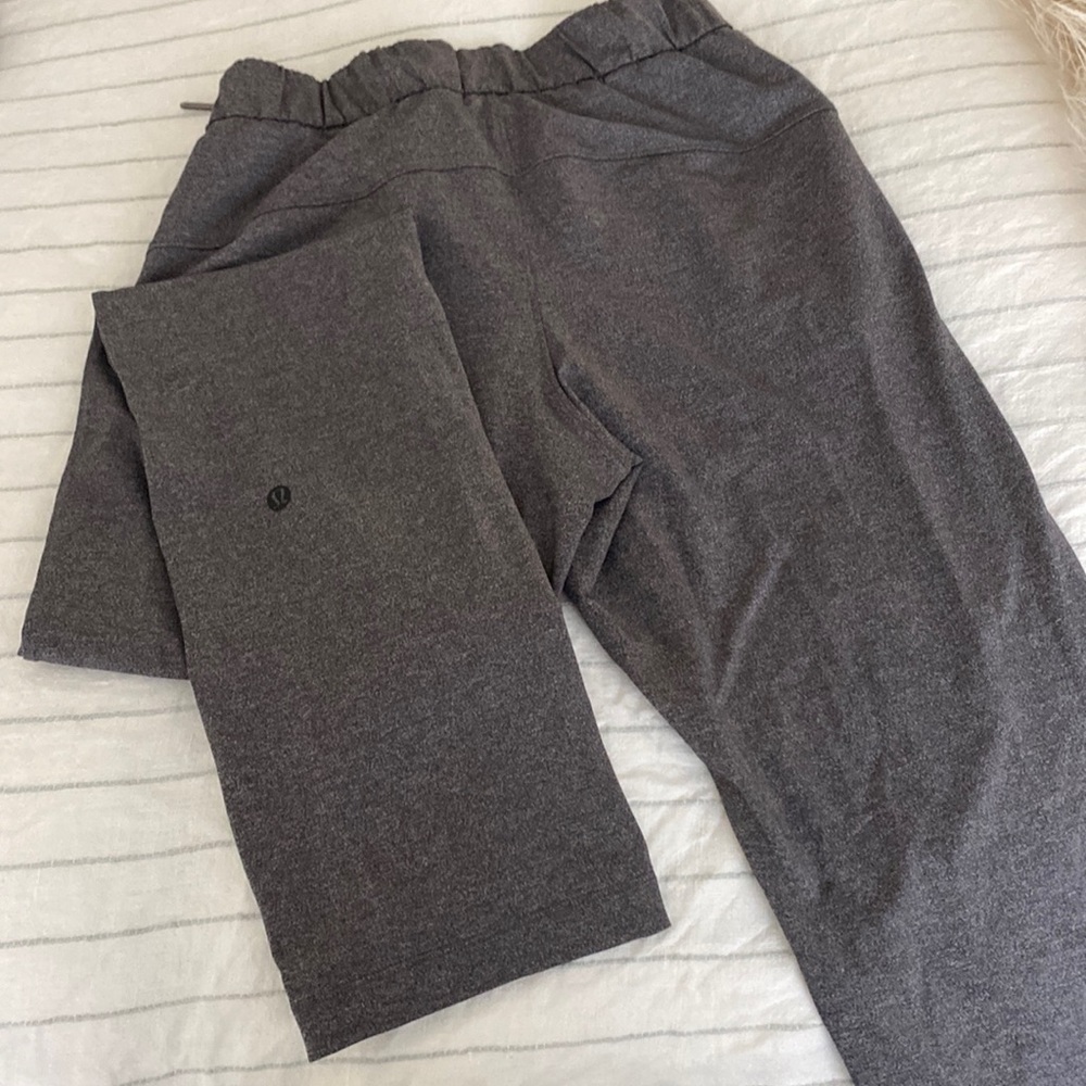 LuluLemon straight leg pant in dark heather gray. Size 2